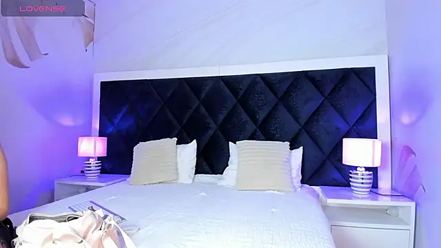 Belliinda 21 online show from April 18, 2026, 6:10 pm