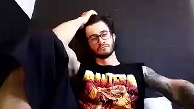 Snapshot of Loggan_donnelly chatting on October 28, 2025, 6:40 pm Loggan donnelly online show from October 28, 2025, 6:40 pm