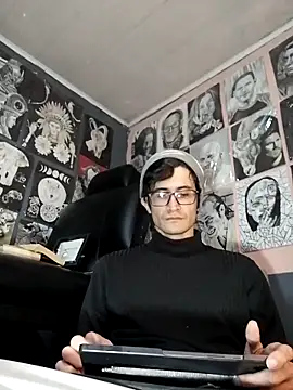 Loggan donnelly online show from February 13, 2026, 6:30 pm