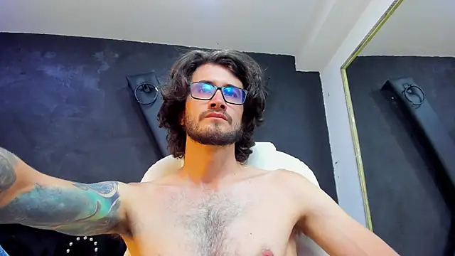 Snapshot of Loggan_donnelly chatting on March 22, 2025, 11:31 pm Loggan donnelly online show from March 22, 2025, 11:31 pm
