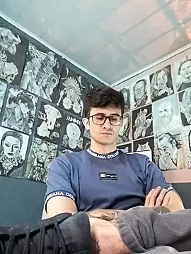 Snapshot of Loggan_donnelly chatting on December 14, 2025, 7:41 pm Loggan donnelly online show from December 14, 2025, 7:41 pm