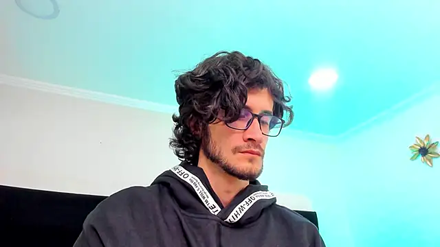 Snapshot of Loggan_donnelly chatting on February 7, 2025, 9:48 pm Loggan donnelly online show from February 7, 2025, 9:48 pm