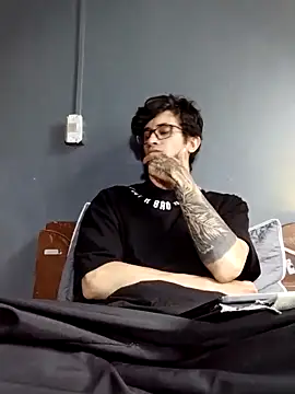 Loggan donnelly online show from March 12, 2026, 6:45 pm