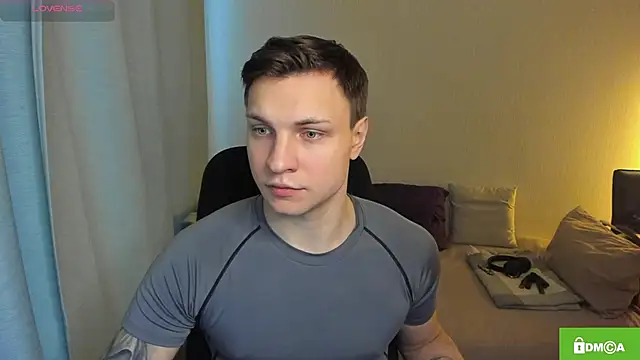 handsome guy01 online show from February 26, 2026, 10:15 am