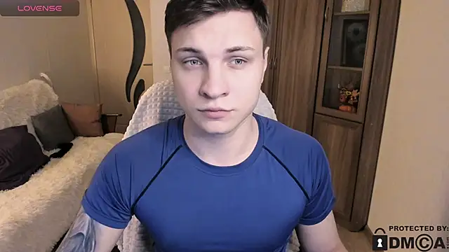 handsome guy01 online show from November 19, 2025, 11:27 pm