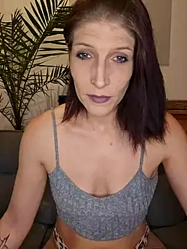 Snapshot of Lenchen_ chatting on March 22, 2025, 7:09 pm Lenchen online show from March 22, 2025, 7:09 pm