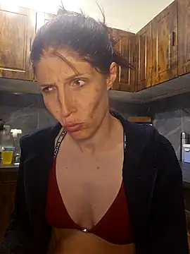 Lenchen  online show from April 4, 2026, 7:53 pm