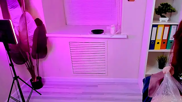 Snapshot of CarolGiggly chatting on November 23, 2025, 11:59 pm CarolGiggly online show from November 23, 2025, 11:59 pm