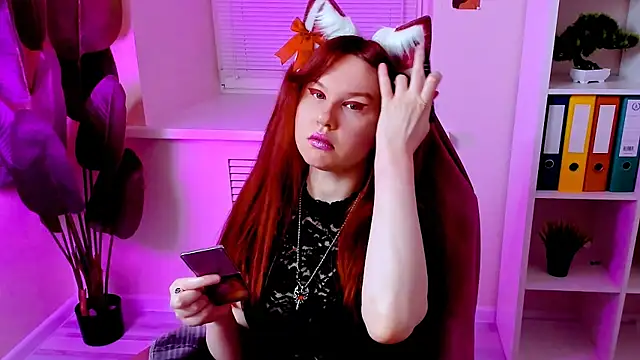 Snapshot of CarolGiggly chatting on December 5, 2025, 12:37 pm CarolGiggly online show from December 5, 2025, 12:37 pm