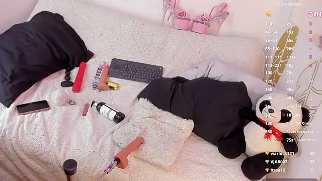 Snapshot of BritannyClaire chatting on September 20, 2025, 2:11 pm BritannyClaire online show from September 20, 2025, 2:11 pm