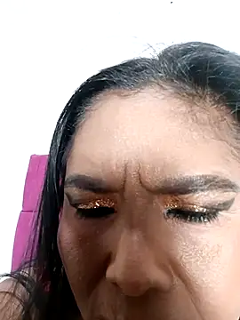 tiffany Bitch online show from November 5, 2025, 10:13 pm