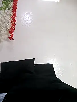 tiffany Bitch online show from September 27, 2025, 9:32 pm