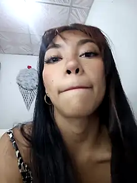 Snapshot of lianisrose chatting on November 23, 2025, 1:37 am lianisrose online show from November 23, 2025, 1:37 am