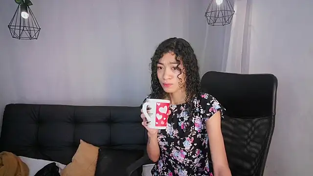 Snapshot of Aurora_ath chatting on January 7, 2025, 3:24 am Aurora ath online show from January 7, 2025, 3:24 am