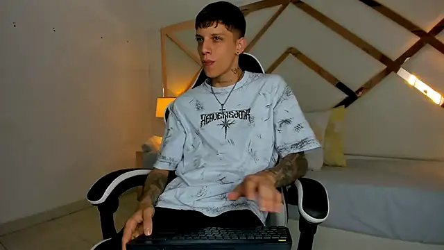 Adam hard  online show from September 16, 2025, 7:15 pm