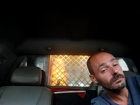 kjs daddy123 online show from June 19, 2026, 1:22 am