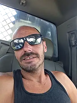 kjs daddy123 online show from July 3, 2026, 7:09 pm