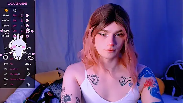 Snapshot of Alice_Hells chatting on November 2, 2025, 5:34 am Alice Hells online show from November 2, 2025, 5:34 am