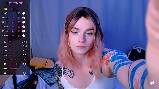 Snapshot of Alice_Hells chatting on June 5, 2026, 6:18 am Alice Hells online show from June 5, 2026, 6:18 am