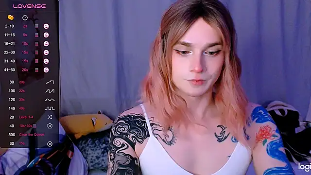 Snapshot of Alice_Hells chatting on April 30, 2026, 4:47 pm Alice Hells online show from April 30, 2026, 4:47 pm
