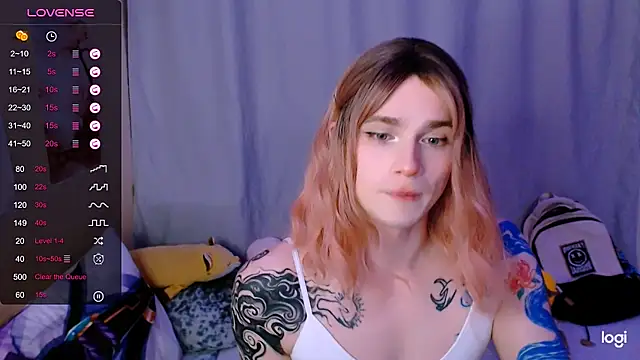 Snapshot of Alice_Hells chatting on April 28, 2026, 4:11 pm Alice Hells online show from April 28, 2026, 4:11 pm