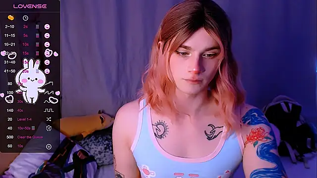 Snapshot of Alice_Hells chatting on October 29, 2025, 7:40 am Alice Hells online show from October 29, 2025, 7:40 am