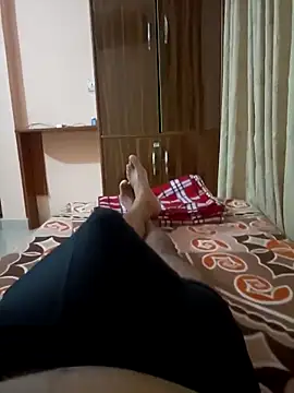 RRahullove69 online show from September 17, 2025, 1:57 pm