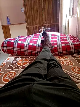 RRahullove69 online show from May 6, 2026, 9:57 am