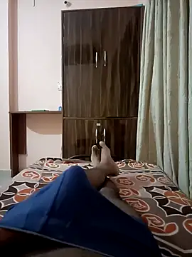 RRahullove69 online show from September 18, 2025, 5:27 pm