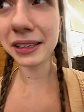 Snapshot of Lia__Love chatting on March 12, 2025, 4:13 pm Lia Love online show from March 12, 2025, 4:13 pm