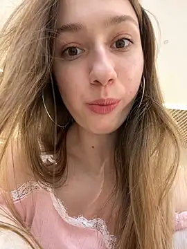 Snapshot of Lia__Love chatting on January 10, 2025, 12:26 pm Lia Love online show from January 10, 2025, 12:26 pm