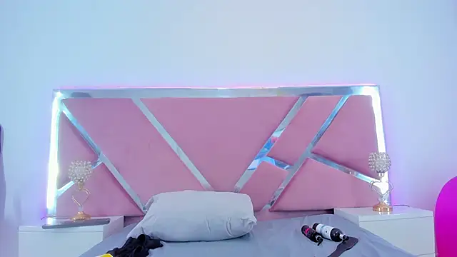 Snapshot of Tiffanymiller00 chatting on December 16, 2024, 1:00 pm Tiffanymiller00 online show from December 16, 2024, 1:00 pm