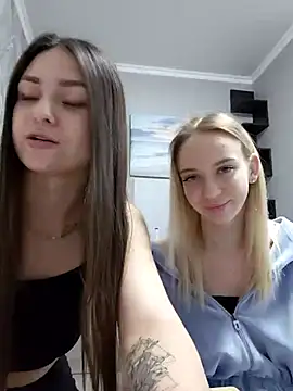 ShySonya online show from December 15, 2025, 7:14 am