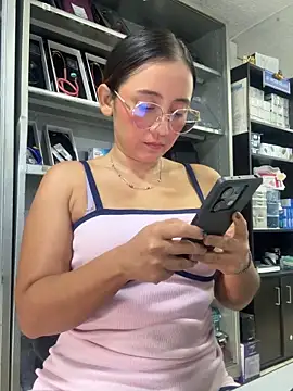 Snapshot of Kay_LustyWife chatting on December 18, 2025, 2:32 pm Kay LustyWife online show from December 18, 2025, 2:32 pm