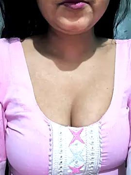 Snapshot of NEETU-89 chatting on December 15, 2025, 5:35 am NEETU-89 online show from December 15, 2025, 5:35 am