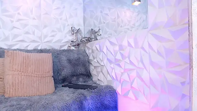 taylorbunny x online show from February 27, 2025, 9:50 am