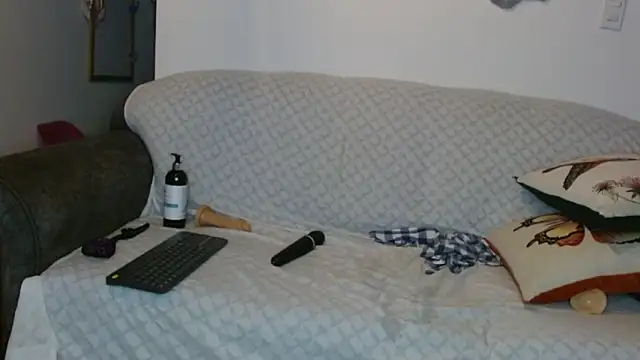 Vanessa Aniston online show from February 13, 2026, 7:30 am