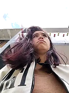 Snapshot of Alexandra_65 chatting on December 17, 2025, 2:44 pm Alexandra 65 online show from December 17, 2025, 2:44 pm