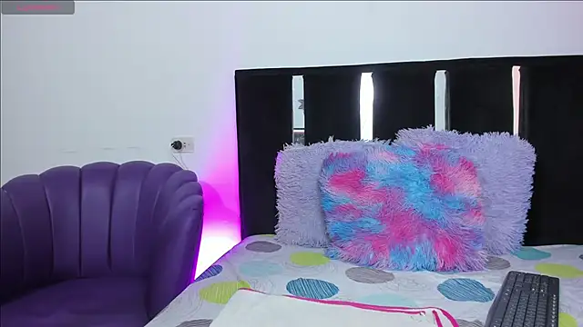 Snapshot of Kala_Alia chatting on December 2, 2025, 7:15 pm Kala Alia online show from December 2, 2025, 7:15 pm