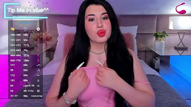 Snapshot of Mayzzie chatting on November 9, 2025, 8:24 pm Mayzzie online show from November 9, 2025, 8:24 pm