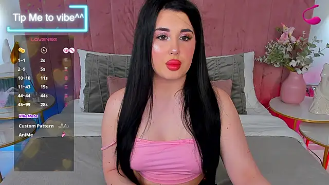 Snapshot of Mayzzie chatting on November 6, 2025, 8:24 pm Mayzzie online show from November 6, 2025, 8:24 pm