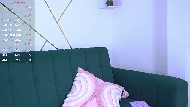 b3llaspringg online show from December 20, 2025, 11:02 am