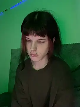 Snapshot of Kasaiq chatting on December 5, 2024, 3:23 pm Kasaiq online show from December 5, 2024, 3:23 pm