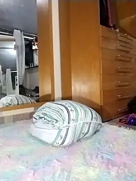 Luci foxx online show from April 16, 2026, 9:39 pm