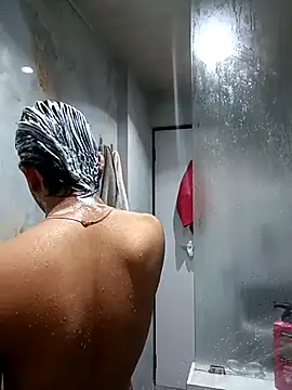 skinnyyyyyyyyy online show from April 12, 2026, 3:21 am