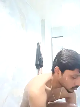 skinnyyyyyyyyy online show from April 14, 2026, 3:44 am