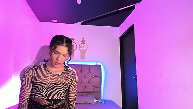 Snapshot of MiaCavallii_ chatting on March 22, 2025, 2:59 am MiaCavallii online show from March 22, 2025, 2:59 am