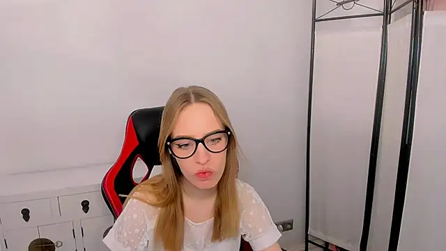 LilaGold online show from February 11, 2025, 6:55 pm