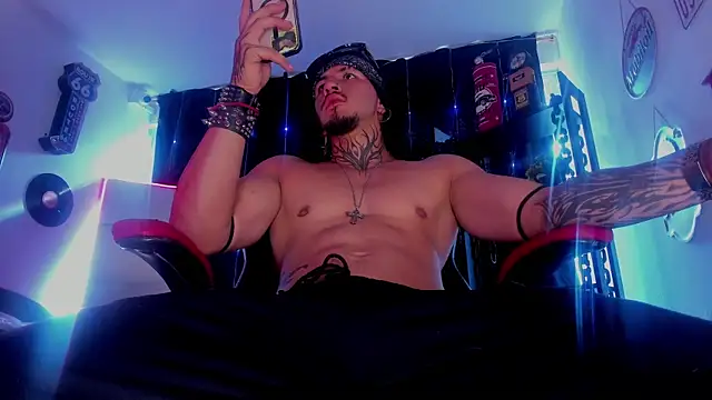 the beast master  online show from November 19, 2025, 8:09 pm