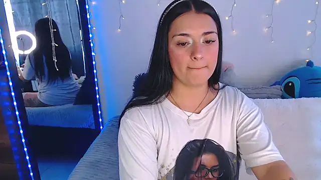 Samanta james19 online show from April 18, 2026, 6:10 pm